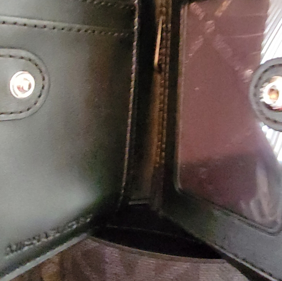 Brand new AUTHENTIC MICHAEL KORS BAG AND WALLET - Picture 5 of 13